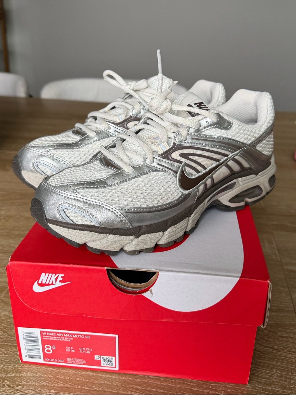 Nike Air Max Moto 2k